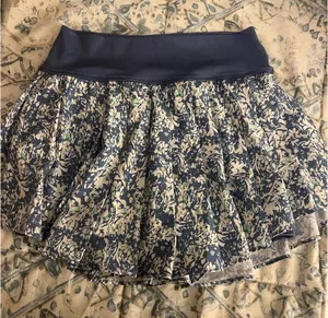 OFFLINE by Aerie Floral Athletic Skirt Skort - Medium 🌸 thumbnail 1