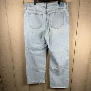 NEW Abercrombie & Fitch 90s Relaxed High Rise Jeans 33/16R Distressed Light Wash thumbnail 3