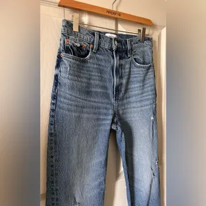 Pistola Women’s Lightly Distressed Med‎ Wash Blue Jeans Cotton Blend Size 27 thumbnail 4