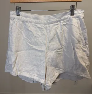 Abercrombie Cream Linen Blend Pull-On Shorts with Side Pockets - Size Medium thumbnail 1