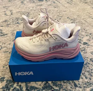 Hoka Clifton 10 Running Shoes thumbnail 1