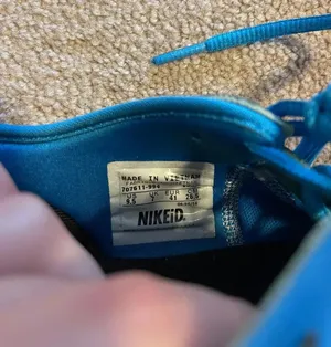Nike Teal & Blue Knit Running Sneakers with White Swoosh thumbnail 7