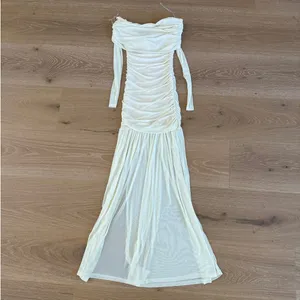 Peppermayo Maxi Dress Off Shoulder Flowy Ginny Size XXS Pale Butter Yellow thumbnail 4