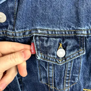 Women’s Vtg Levi's 77715-4837 ICONIC Dark Wash Denim TRUCKER Jean Jacket Sz M thumbnail 8
