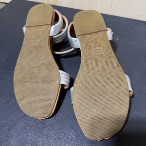 UGG‎ Women's Ethena silver leather flat ankle strap sandals Size 8 thumbnail 6