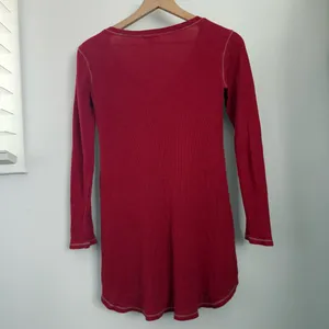 Gap XS Y2K Cherry Red Henley Tunic Long Sleeve Waffle Knit Lounge Flowy Relaxed thumbnail 2