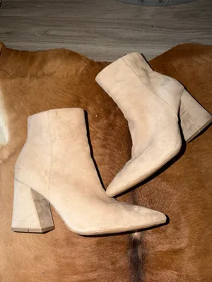 A New Day Delilah Block Heeled Ankle Boots Size 10 beige Faux Suede Bootie Zip thumbnail 2