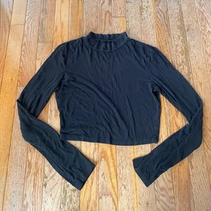 black mock neck long sleeve top Size M thumbnail 1