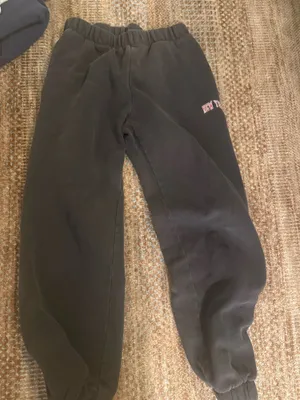 Brandy Melville sweatpants  thumbnail 1