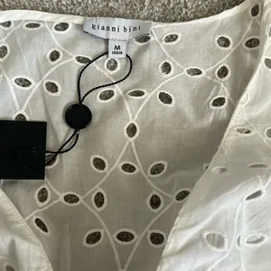 Gianni Bini Katrina Eyelet V-Neck Long Sleeve, White, Size Medium, NWT thumbnail 11