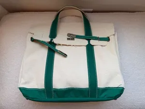 Viral Boatkin Tote Boat Bag Green with Silver Clasps thumbnail 2