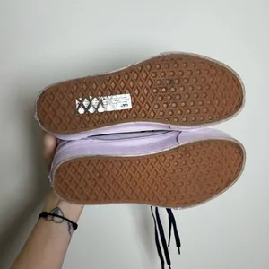 Vans Platform Sneakers Lavender thumbnail 2