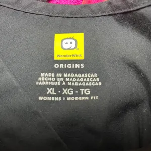 ✨WonderWink Origins Black Scrub Top‎ Women's XL Extra Large Modern Fit thumbnail 2