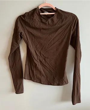 Skims fits everybody brown top thumbnail 1