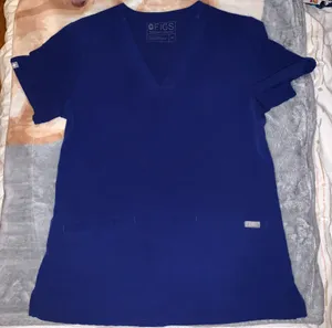 FIGS Scrub Top thumbnail 1