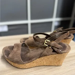 Ugg D’Alessio Chocolate Suede Cork Platform Heels thumbnail 3