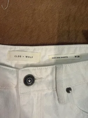 $60 NWT Cleo + Wolf White Distressed High-Rise Women’s Denim Shorts 28 Boot Barn thumbnail 4