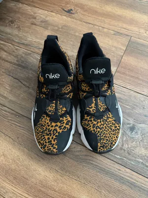 Nike Leopard Sneakers thumbnail 5