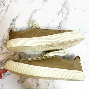 Cariuma‎ OCA low-top canvas sneakers Sz 8.5 thumbnail 2
