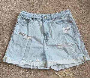 Ultra High Rise Mom Shorts thumbnail 1