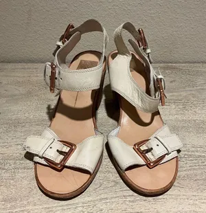 Dolce Vita DV Kanna Ankle Strap Sandals Ivory Leather Size 9 - Copper Buckles thumbnail 1