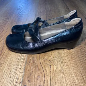 Josef Seibel Black Patent Leather Crisscross Mary Jane Wedge Shoes US 7.5 /EU 38 thumbnail 2
