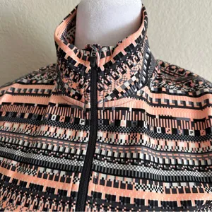 NIKE Pro Dri-Fit Hyperwarm Aztec Print 1/2 Zip Pullover Long Sleeve Top Sz. M thumbnail 9