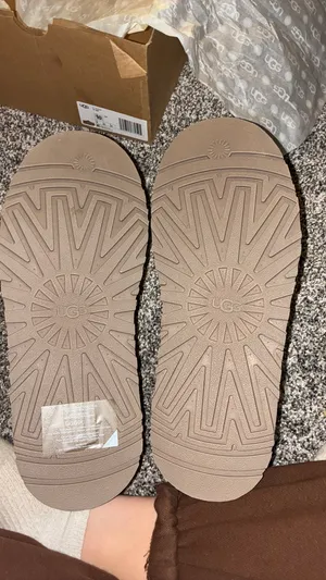 UGG Slippers Platform thumbnail 2