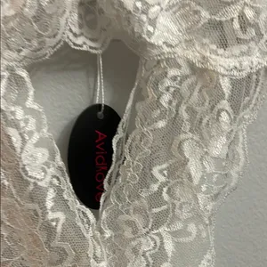 NEW Sexy White Lace Bodysuit teddy M thumbnail 3