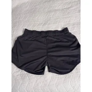Nike Shorts Women's size medium, athletic‎ wear thumbnail 3
