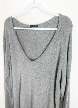 Brandy Melville Long Sleeve Top thumbnail 4