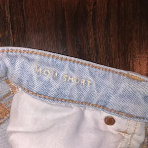 American Eagle MOM short size 2 cuffed thumbnail 4