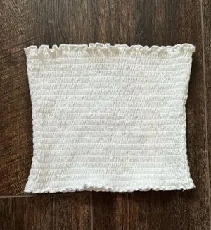Hollister White Top thumbnail 1