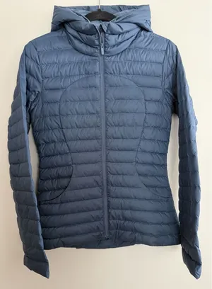 Lululemon Pack It Down Jacket Blue Women's Size 4 thumbnail 1