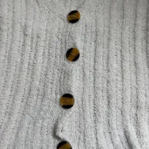 Love Change Women's White a knit Cardigan Sweater with Buttons M thumbnail 2