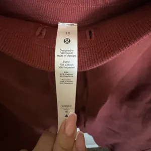 Lululemon Scuba High-Rise Jogger Pants Sz‎ 12 in Smokey Red thumbnail 5
