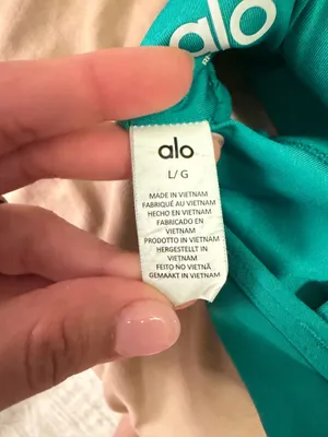 Alo Yoga Intrigue Bra Airlift thumbnail 4