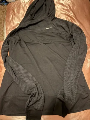 Nike Black Dri-Fit Top thumbnail 1