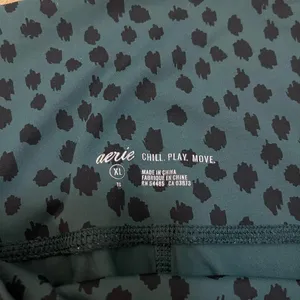 Aerie sea foam green blue leopard print leggings women’s size XL thumbnail 6