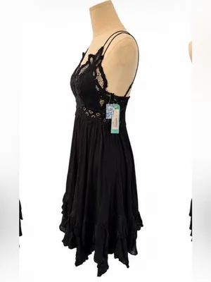 Free People Intimately Black Lace Slip Dress NWT Size S Adjustable Straps Boho thumbnail 2