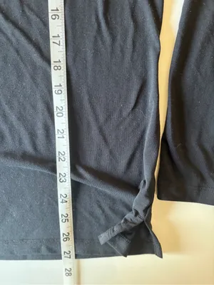 The North Face Women’s Long Sleeve Logo Graphic T-Shirt Black Size Medium thumbnail 4