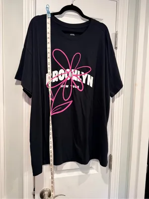 NWOT Anthropologie Size XL Oversized Graphic T-Shirt Black Brooklyn NY Floral thumbnail 5
