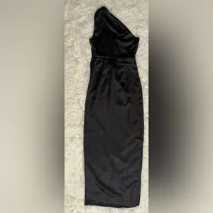 PETAL & PUP NADIA One-Shoulder Satin Maxi Dress Black 8 NWOT thumbnail 7