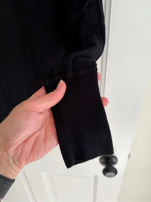 LOFT‎ Black V-Neck Dolman Sleeve Sweater Women’s Medium Wool Blend thumbnail 4