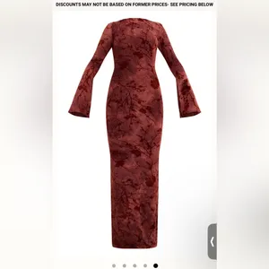 PrettyLittleThing Long Sleeve Floral Burnout Maxi Dress in Dusty Plum thumbnail 5