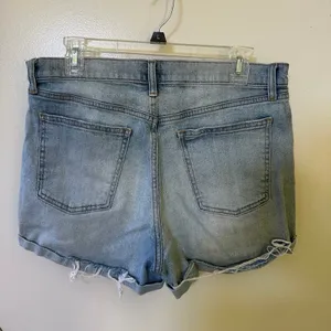Gap Jean shorts thumbnail 2