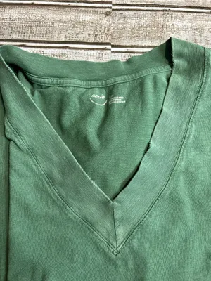 Aerie Oversized Women's Green V-Neck Cozy Tshirt size small thumbnail 5