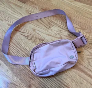 Lululemon Everywhere Belt Bag 1L Pink Pastel thumbnail 1
