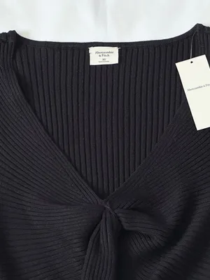 NWT Abercrombie & Fitch Twist-Front Sweater Top – Black – XS thumbnail 5