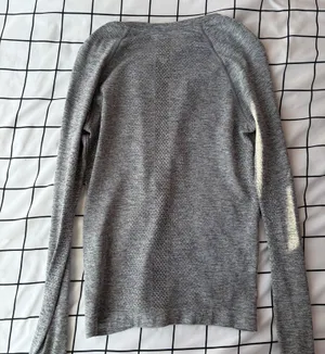 Lululemon Grey Long Sleeve Swiftly Tech Size 4, Race Length. thumbnail 5